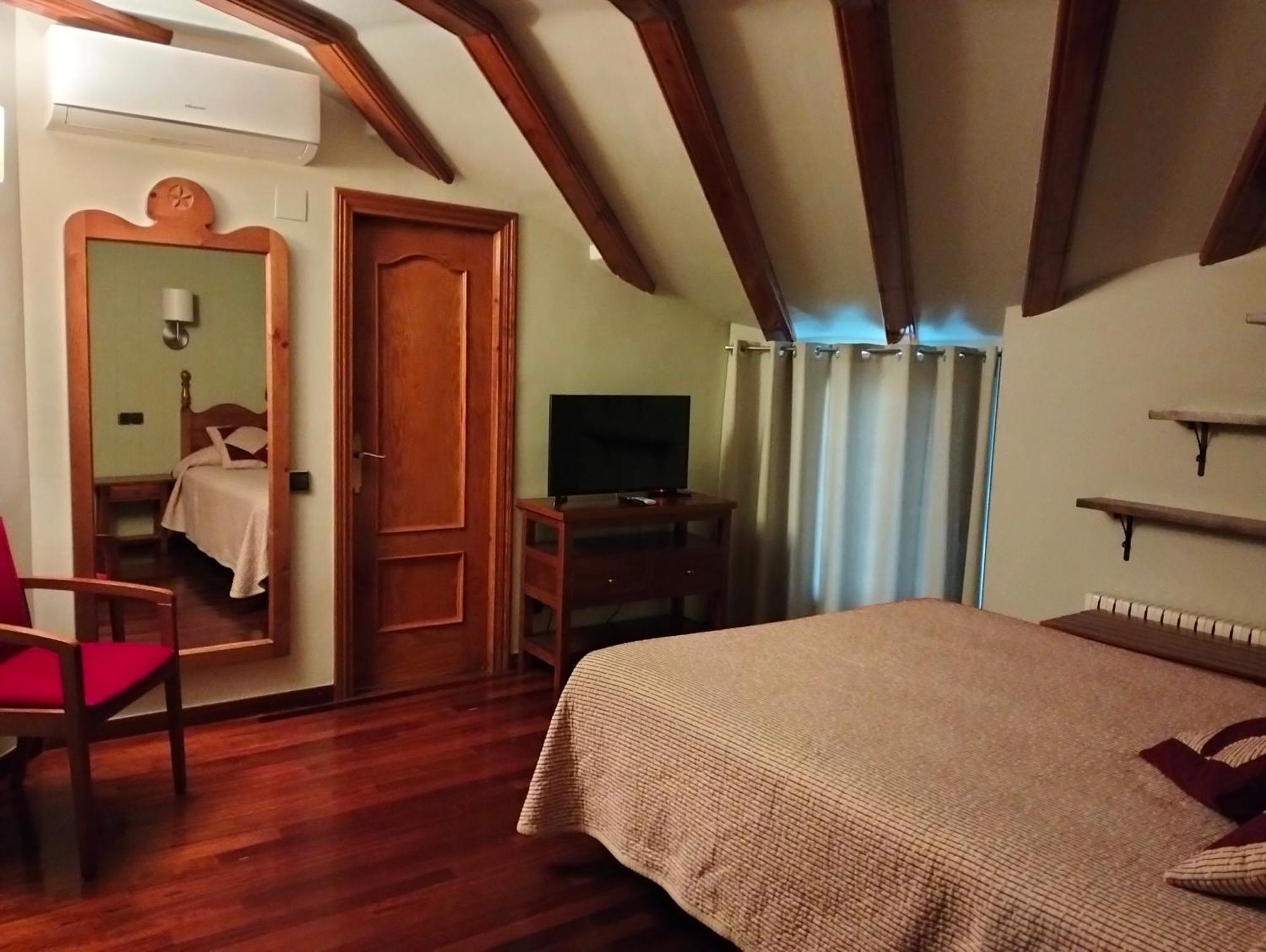 Hotel Aragueells Benasque Luaran gambar