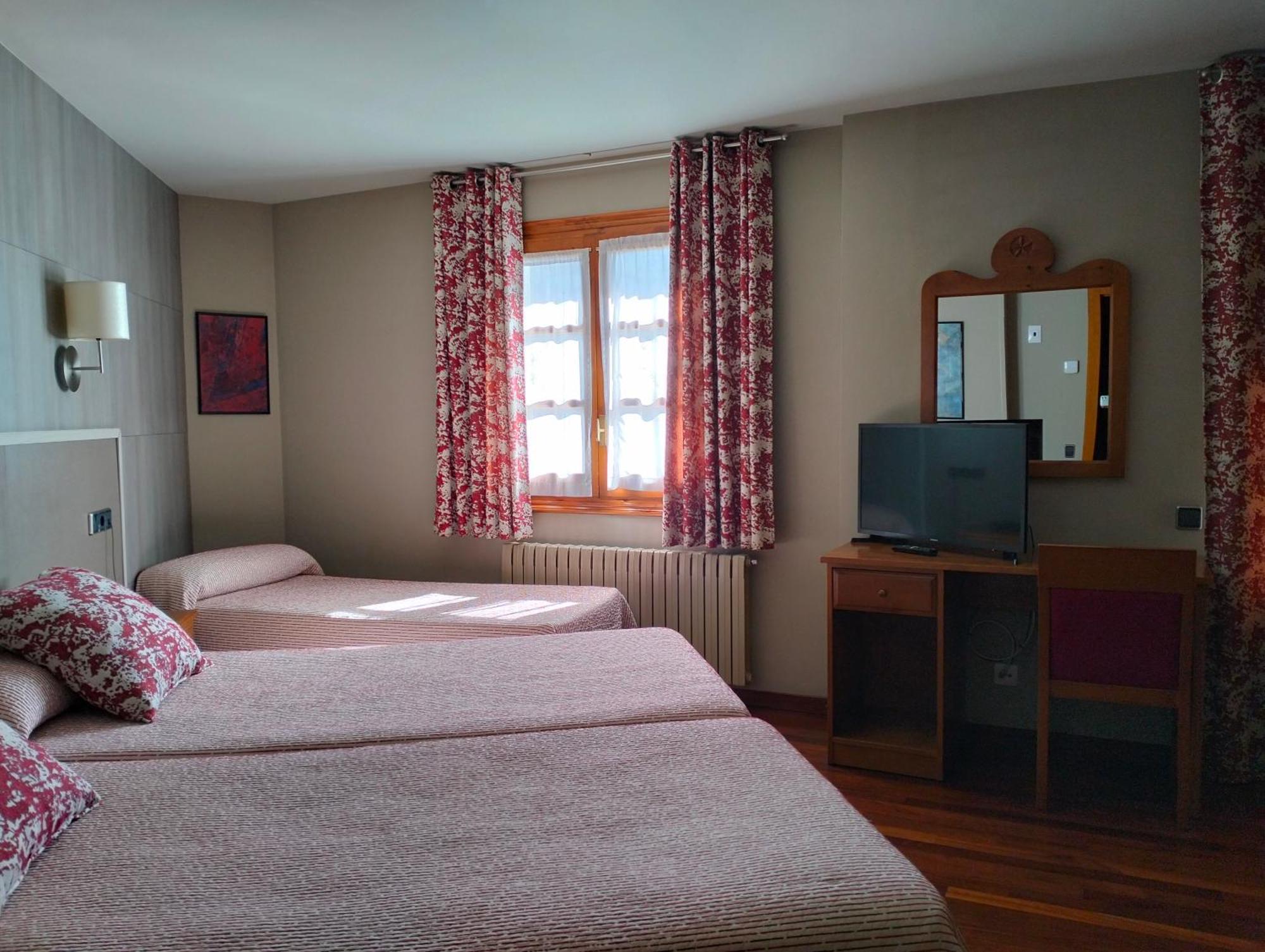 Hotel Aragueells Benasque Luaran gambar