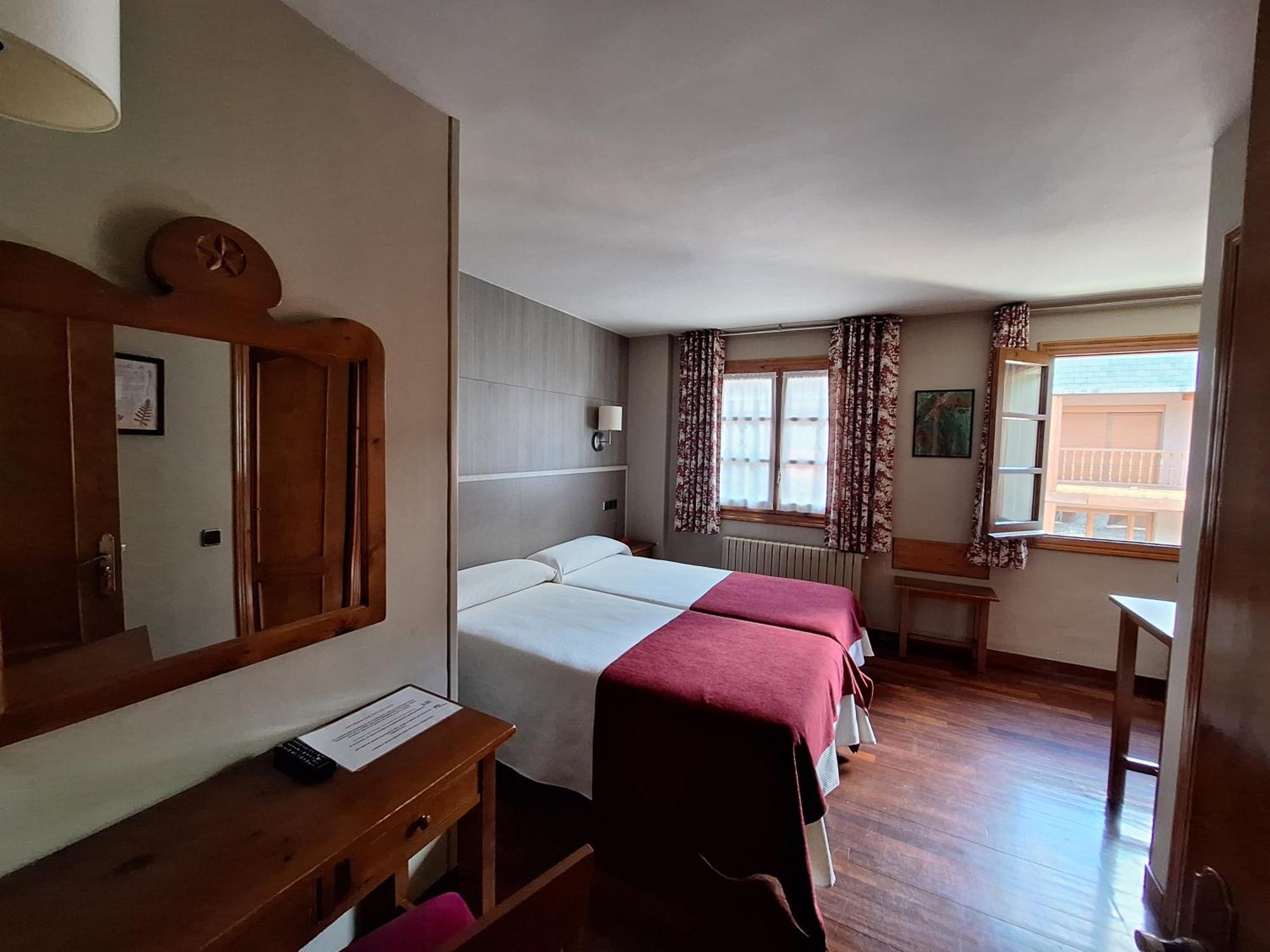 Hotel Aragueells Benasque Luaran gambar